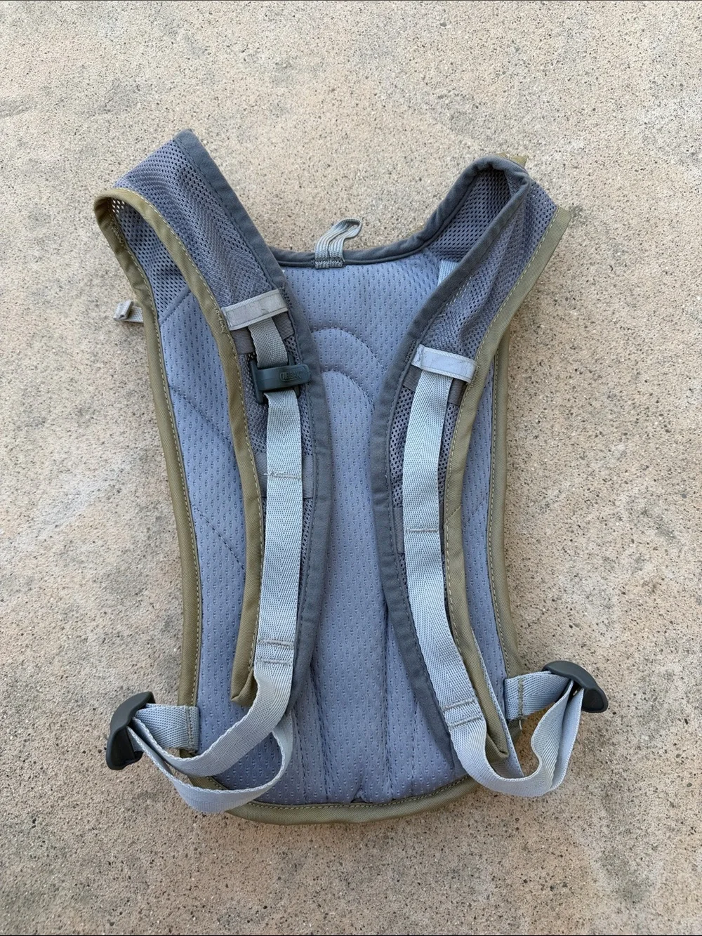 CAMELBAK Tan & Yellow 1.5L Hydration Pack Bladder not included